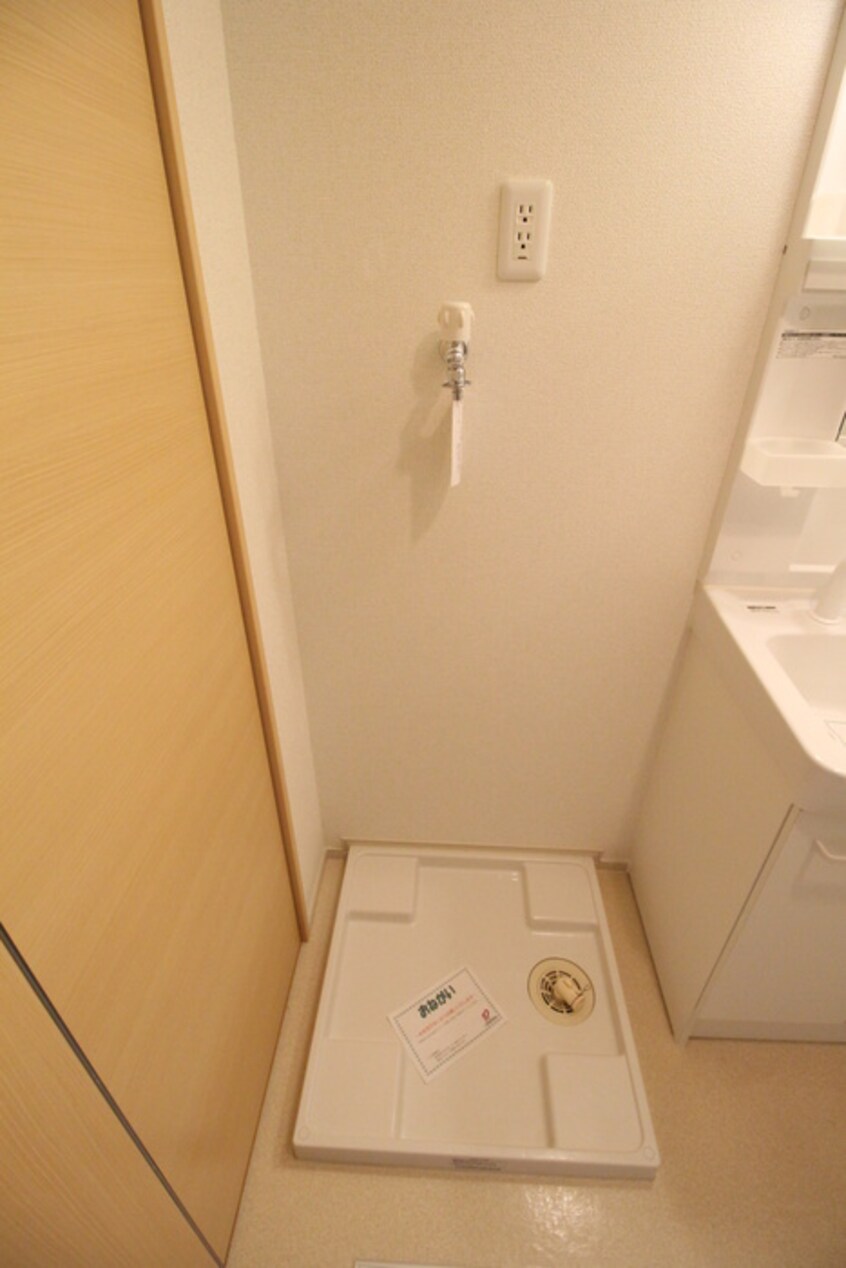 洗濯機置場 ドゥース江坂