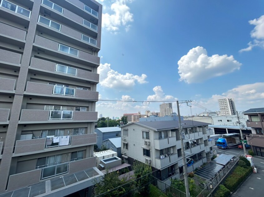 室内からの展望 アモ－ル永田