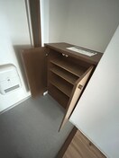 靴箱 アモ－ル永田