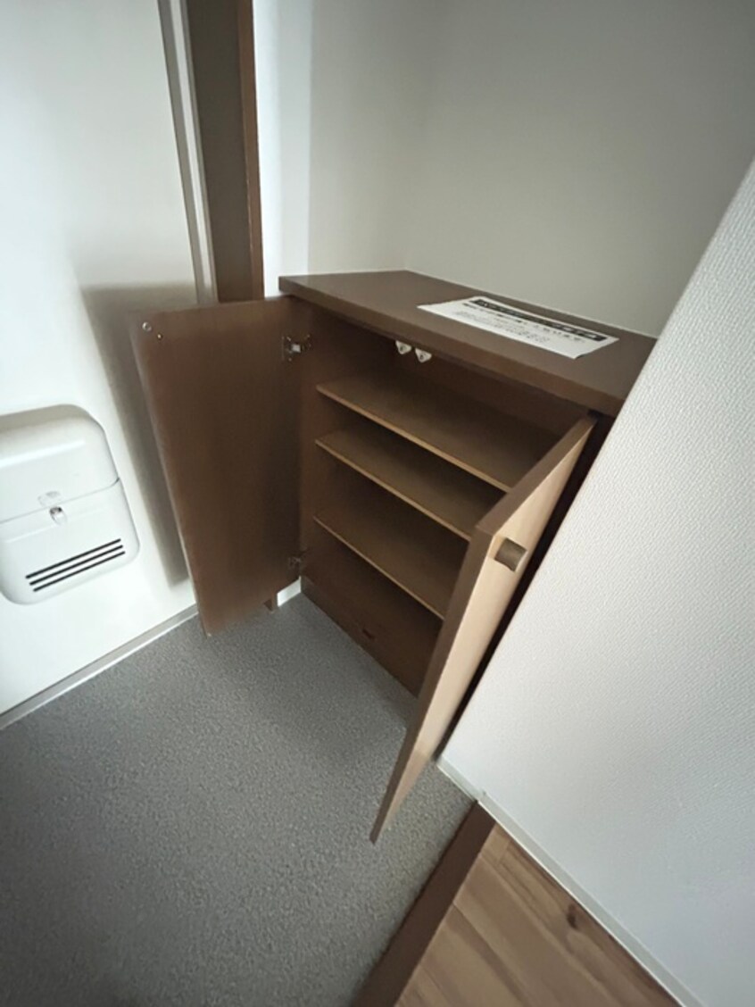 靴箱 アモ－ル永田