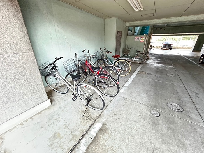 駐輪場 高辻ロイヤルフラッツ