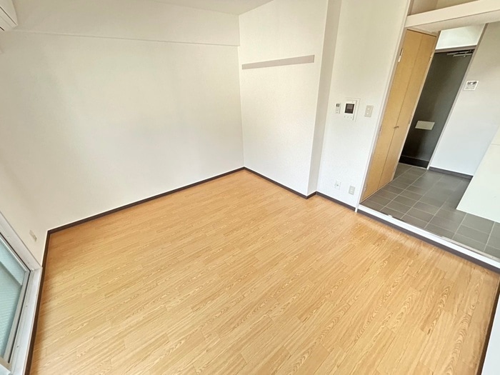 居室 高辻ロイヤルフラッツ