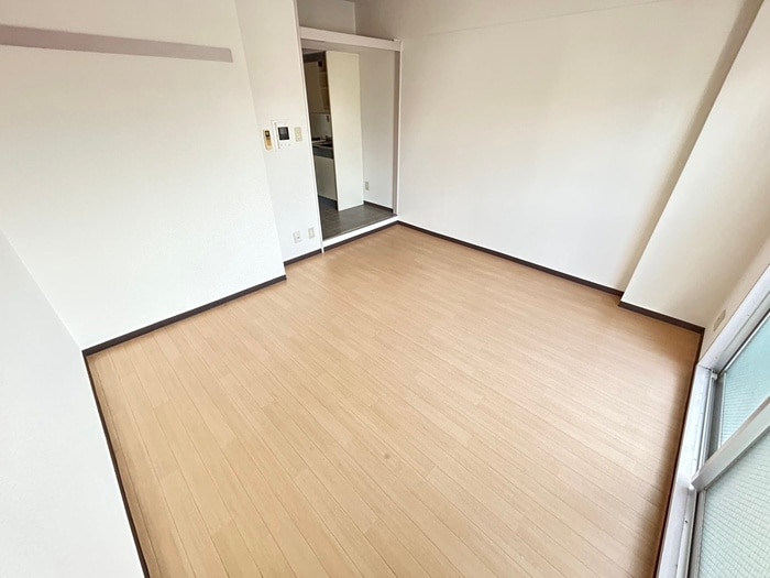 居室 高辻ロイヤルフラッツ