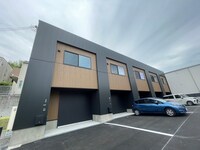 ＡＭＢＩＴＩＯＵＳ枚方市駅前