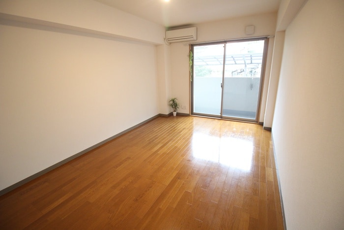 居室 ランブラス衣笠