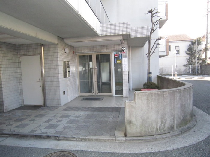 エントランス部分 コルナス西館