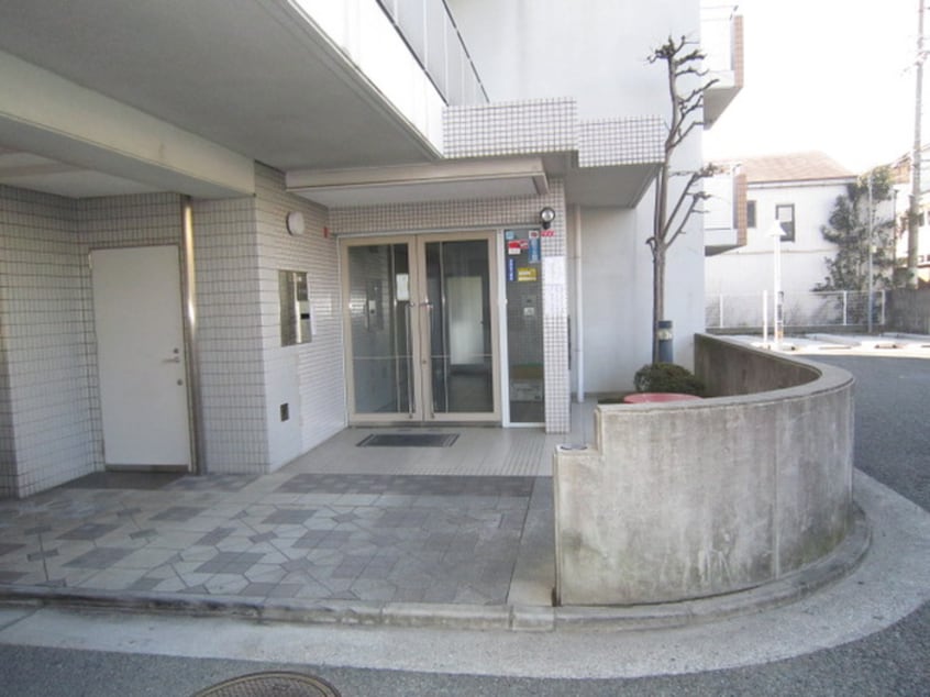 エントランス部分 コルナス西館