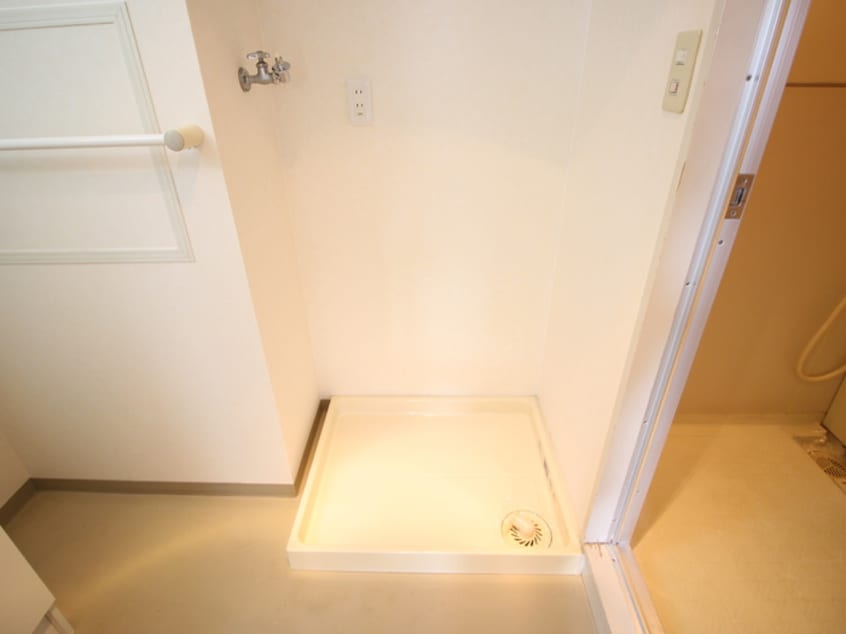 洗濯機置場 コルナス西館