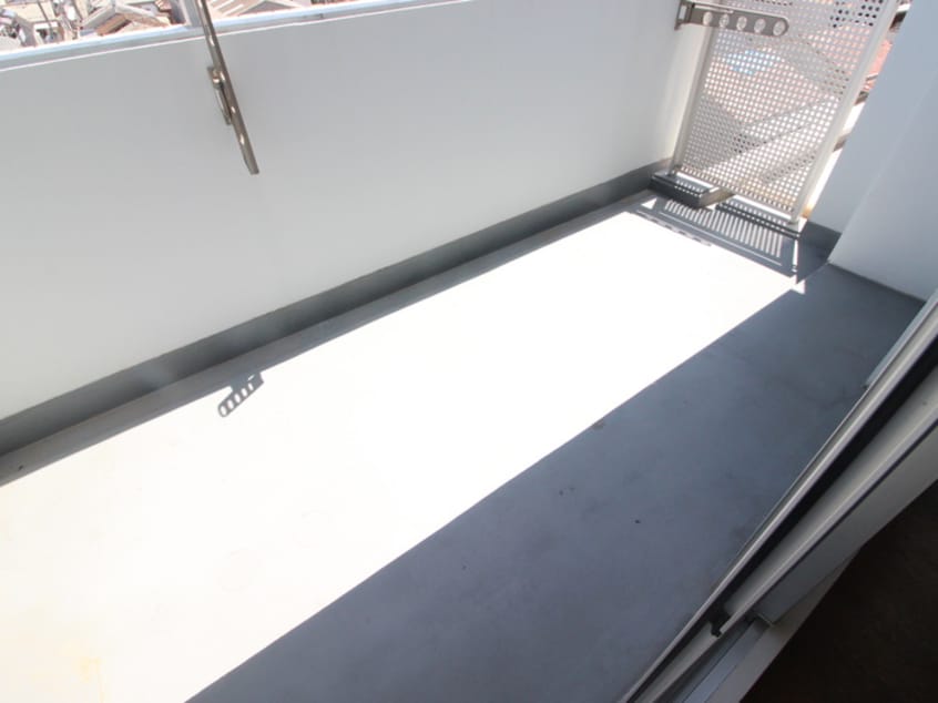 ベランダ・バルコニー コルナス西館