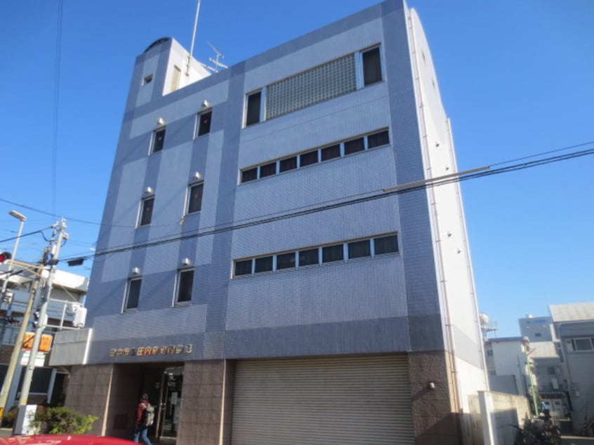 庄内幸町図書館(図書館)まで153m コルナス西館