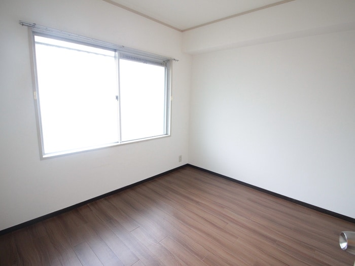 居室 シャルム春日丘