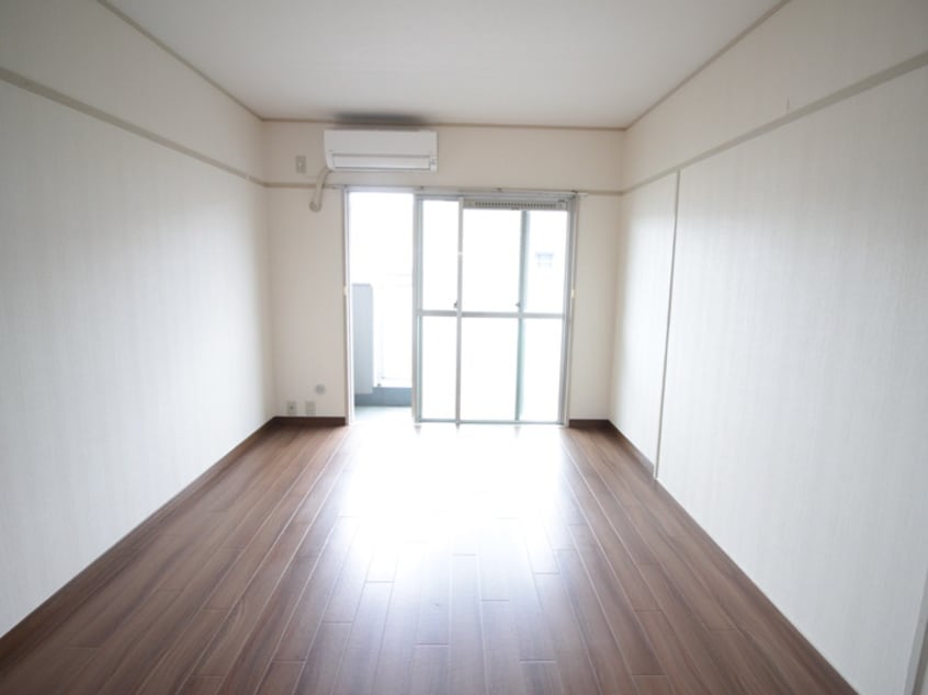 居室 シャルム春日丘