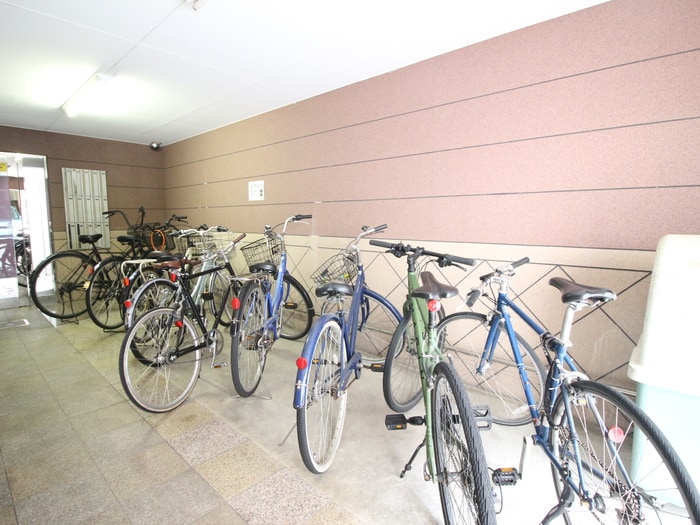 駐輪場 Largo讃州寺