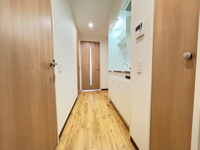 廊下 シャイン帷子ノ辻