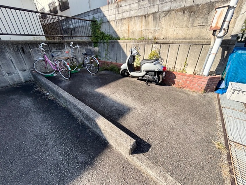 駐輪場 サカイコーポ