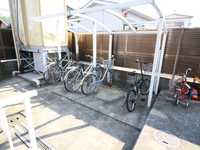 駐輪場 グレイス綾園