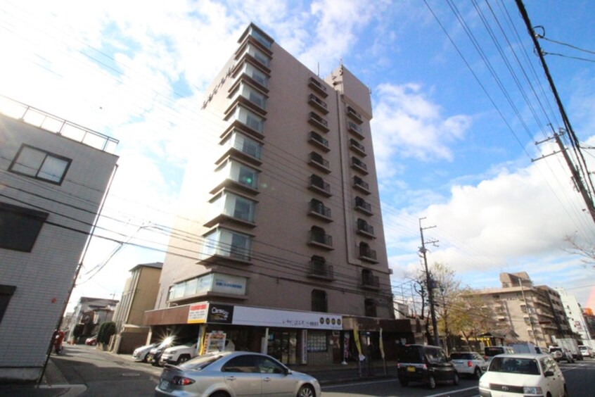 エントランス部分 近建イレブン