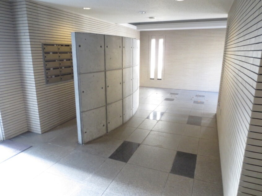 エントランス部分 マンションあぜりあ