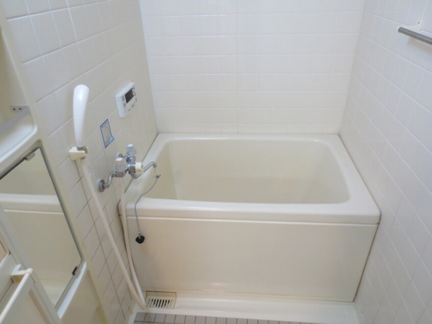 バス／シャワールーム等 マンションあぜりあ