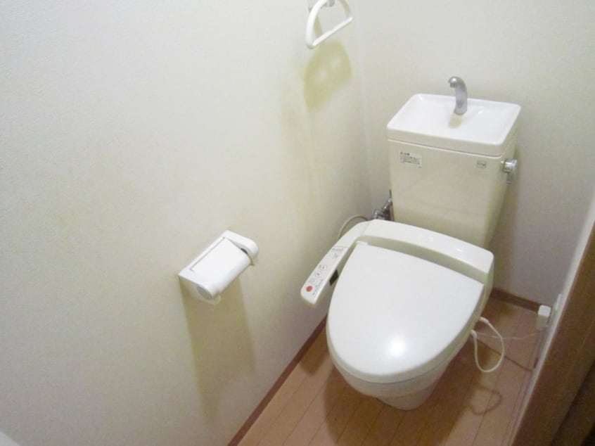 トイレ サンライト万代