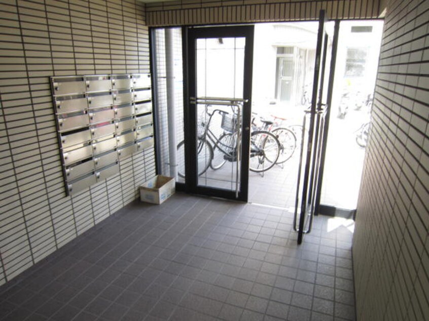 エントランス部分 ドエル竹鼻