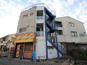 リベルタス三国