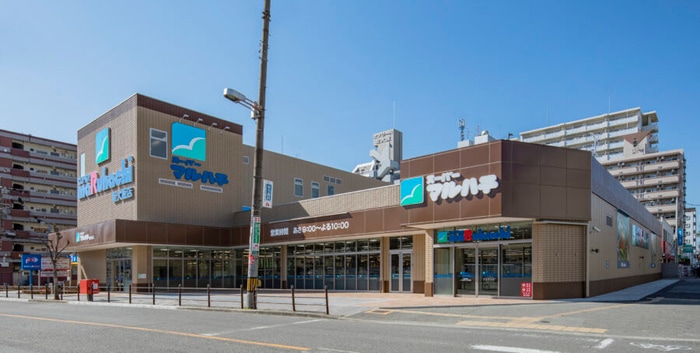 マルハチ新大阪店(スーパー)まで700m ﾌﾟﾚｻﾝｽ東三国ｴﾝﾌﾞﾚｲｽ(403)