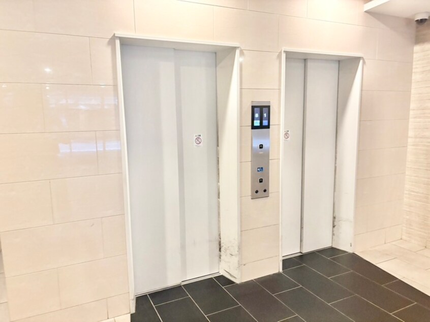 エントランス部分 セレニテ桜川駅前プリエ