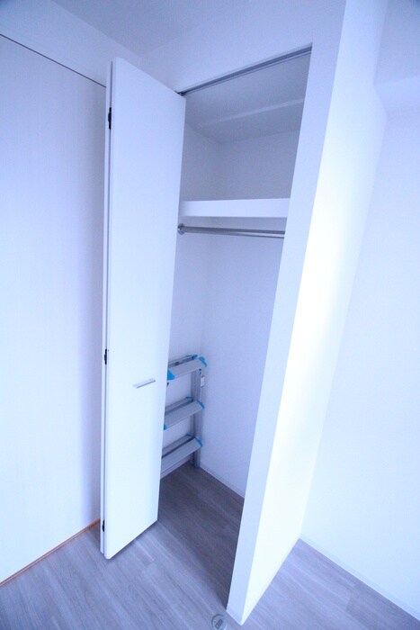 収納 セレニテ桜川駅前プリエ