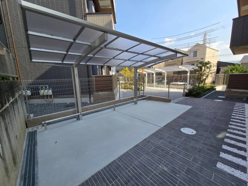 駐輪場 GRAMM六地蔵A棟