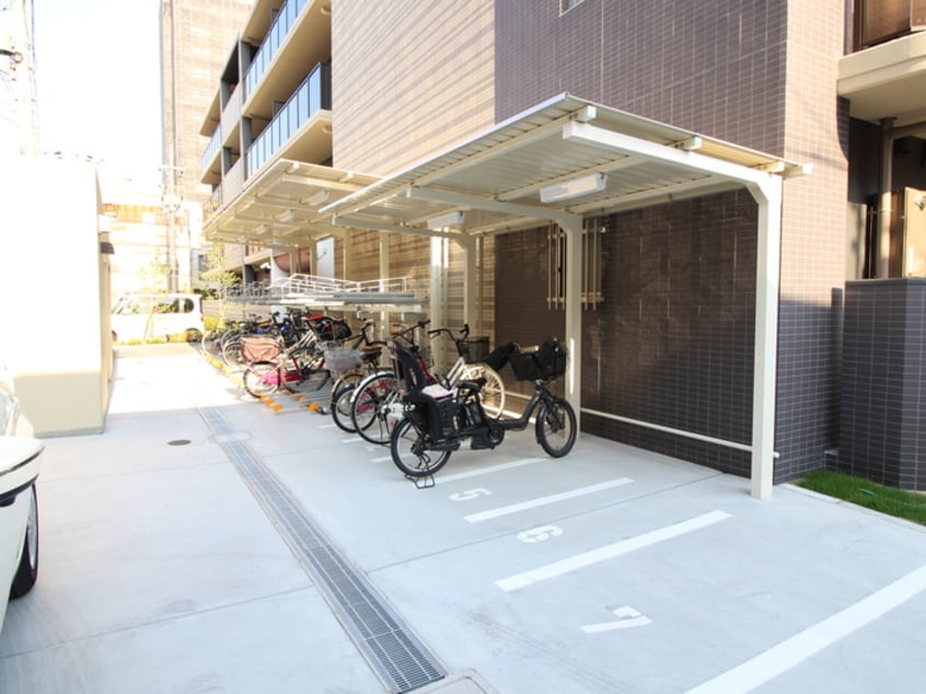 駐輪場 クレールフォレスタ