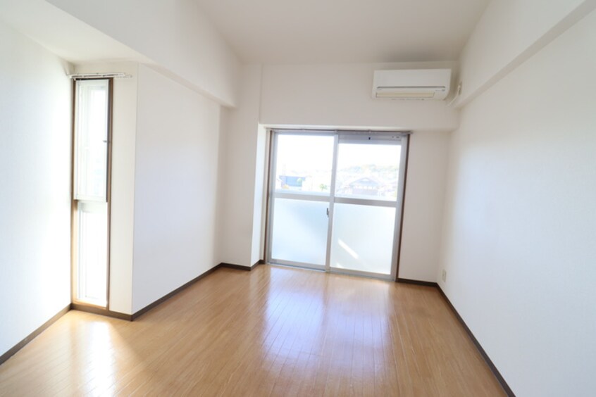 居室 サントレノ箕面