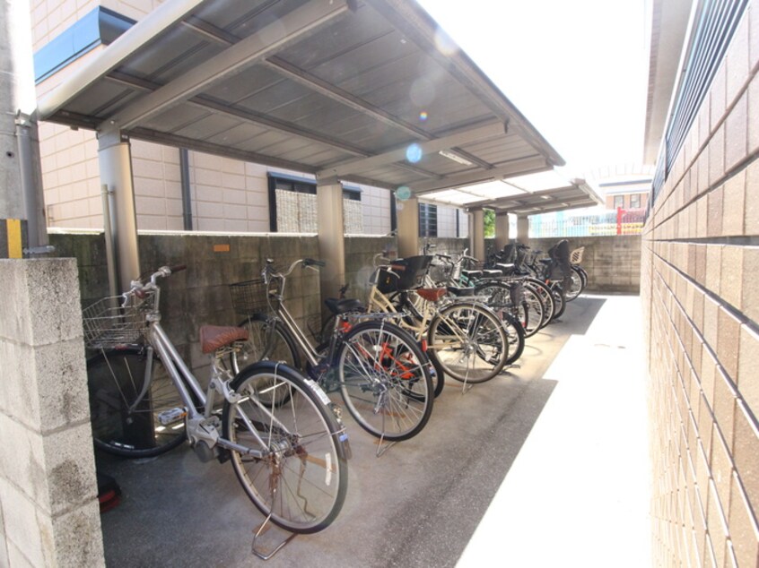 駐輪場 ル・エスト夙川Ⅱ