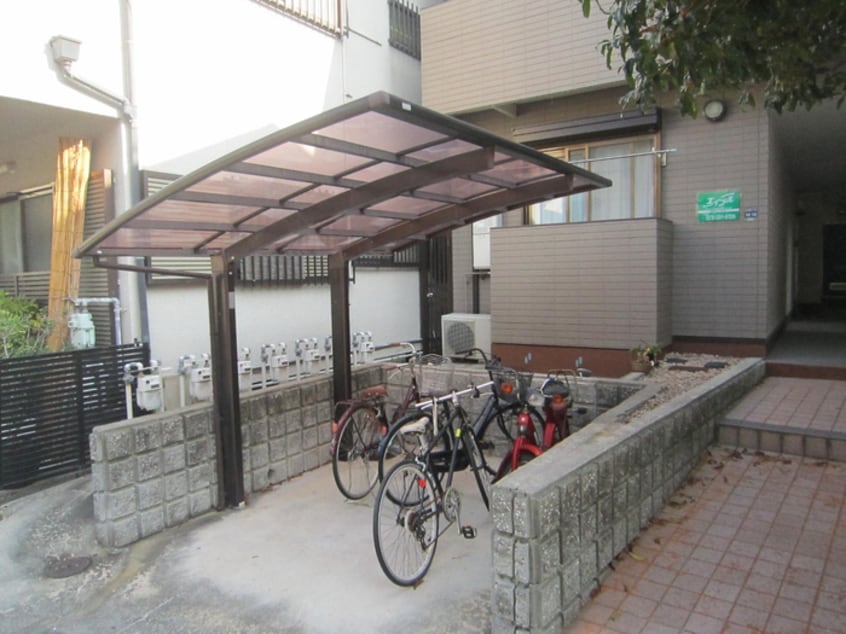 駐輪場 ピュア中山手