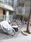 駐輪場 レッドボールコート上鳥羽
