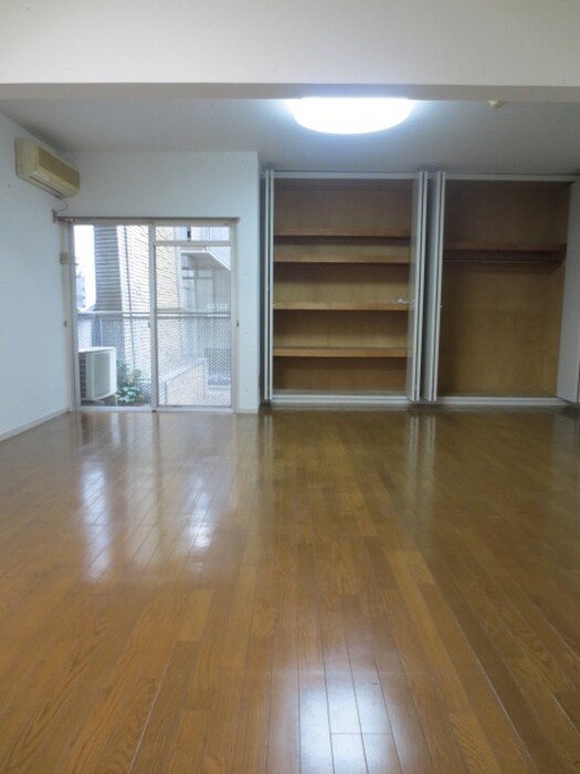 居室 レッドボールコート上鳥羽