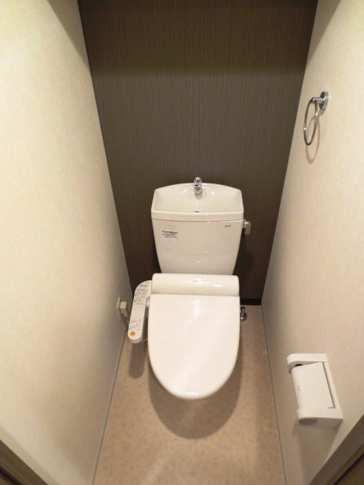トイレ ﾌﾟﾚｻﾝｽ野田阪神駅前ｻﾞ･ﾌｧｰｽﾄ(501