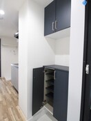 靴箱 ノイヴェル小路