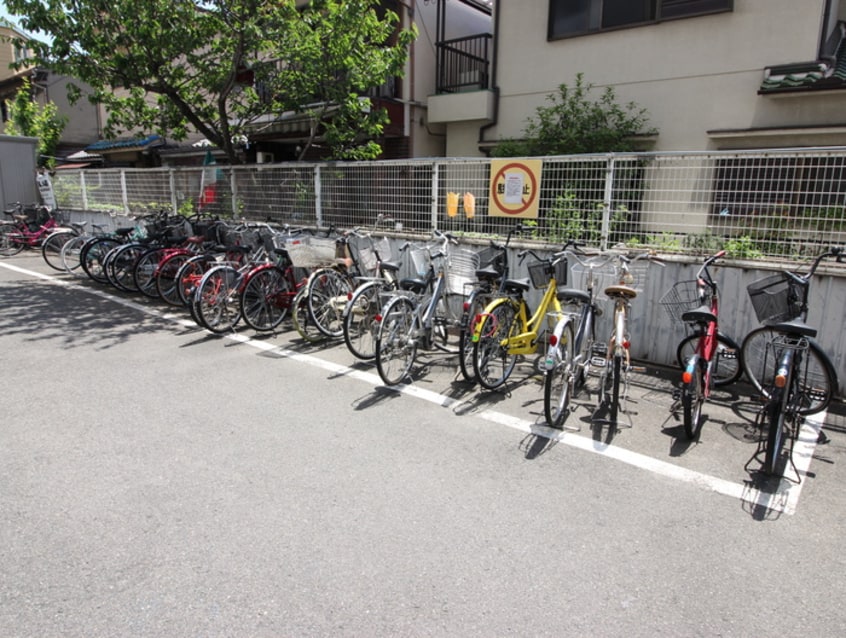 駐輪場 ラ・フォーレ上新庄