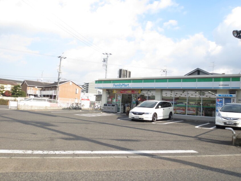 ファミリーマート泉佐野羽倉崎店(コンビニ)まで190m ＮＭ・Ｓｅｐｔ