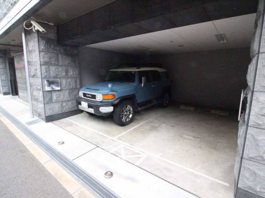 駐車場 ﾌﾟﾚｻﾝｽ野田阪神駅前ｻﾞ･ﾌｧｰｽﾄ(504