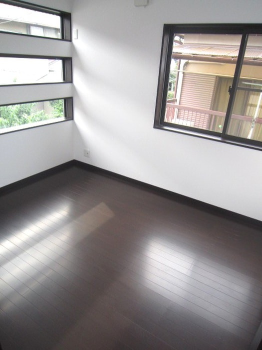 居室 鴬の森町1貸家