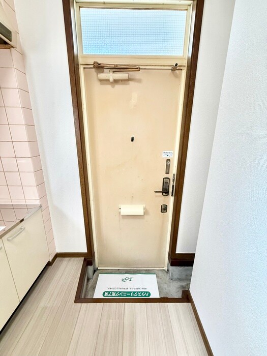 玄関 ロワ－ルシャトレ