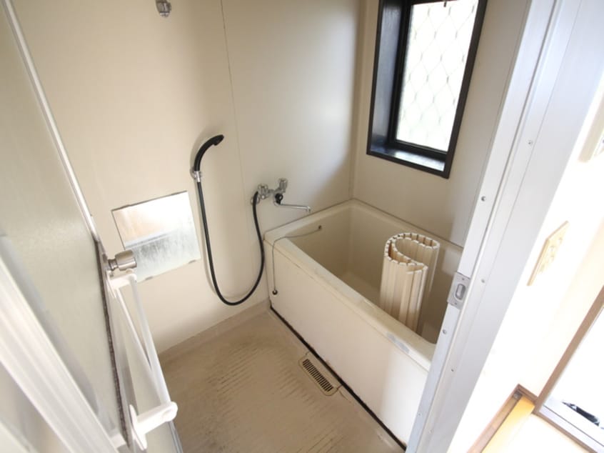 バス／シャワールーム等 ハイツ岩城