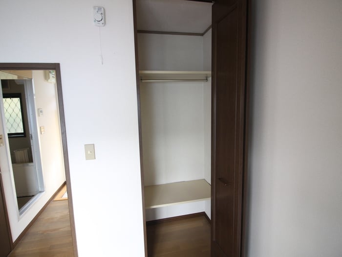 収納 ハイツ岩城