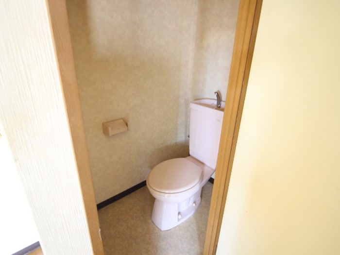 トイレ サンパ－クⅢ