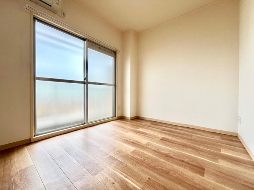 居室 三熊ハイツ渚３号