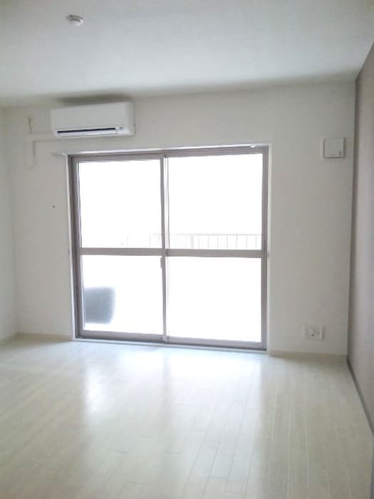 居室 ロ－ズコ－ト花名