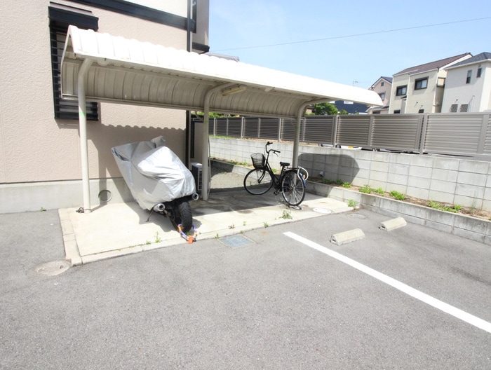 駐輪場 フロ－ラルハイツ