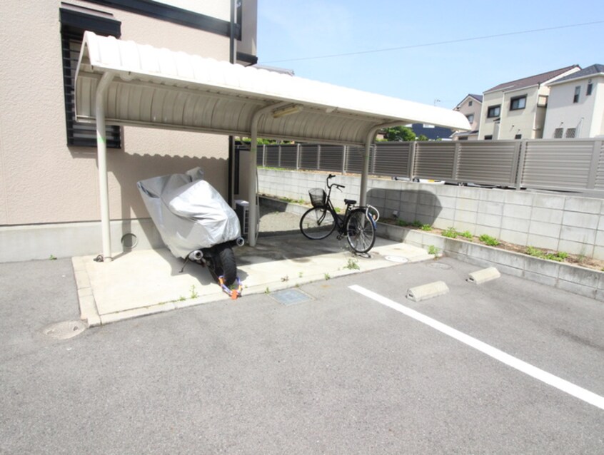 駐輪場 フロ－ラルハイツ